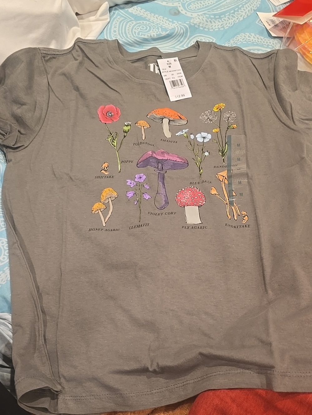 ❤️10/$13 New Mushroom & Floral Graphic Tee - Last 1